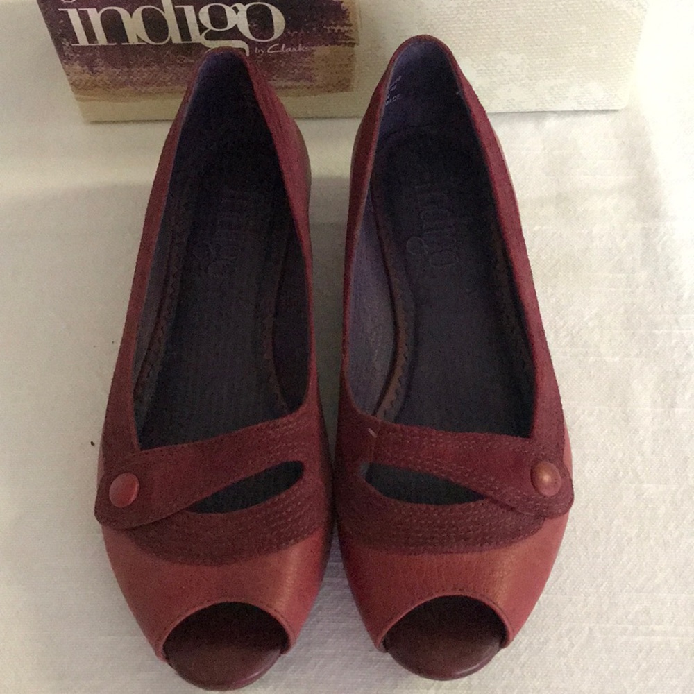 Red Leather Shoes with Suede Trim - Size 7